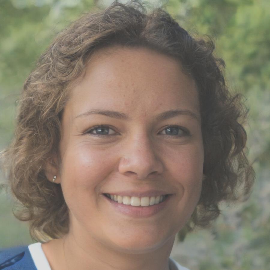 Esmée Halverson, Client Relations Director at Blexo Cwisu